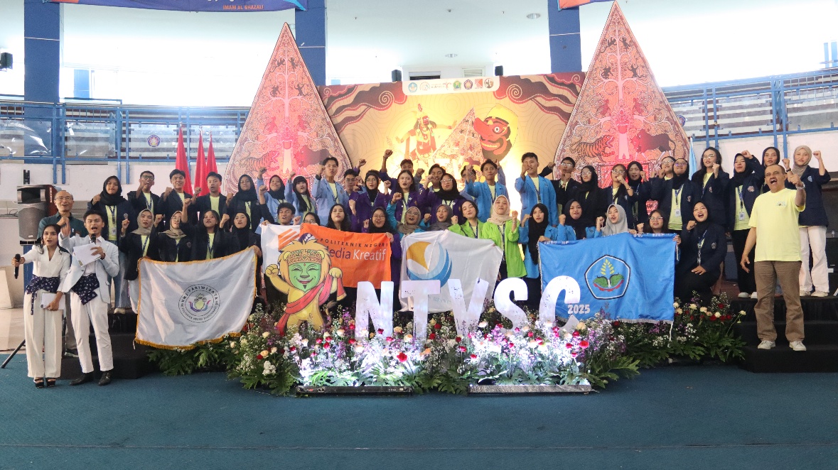 Ajang National Tourism Vocational Skills Competition (NTVSC) 2025 yang digelar di Politeknik Negeri Malang (Polinema) resmi berakhir dengan meriah. Penutupan yang dikemas dalam Closing Ceremony dan Awarding Night, Selasa (21/10/2025),