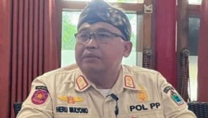 Satpol-PP Malang Keluarkan SP ke Warga Griya Santa: Tembok Penghalang Jalan Tembus Harus Dibongkar!