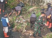 Puluhan Anggota Satlinmas Bunulrejo Turun ke Sungai, Dukung Program GASS Hadapi Musim Hujan