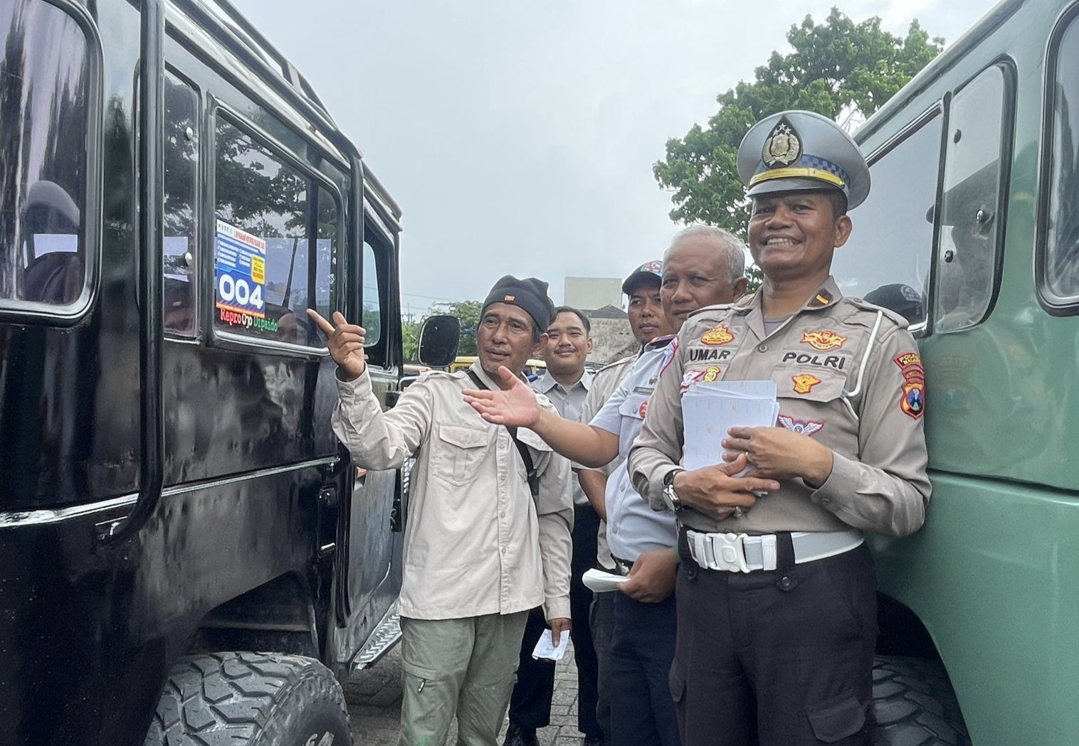 Guna memastikan keselamatan wisatawan yang berkunjung ke kawasan Gunung Bromo, Satlantas Polres Malang bersama Dinas Perhubungan (Dishub) Kabupaten Malang menggelar pemeriksaan teknis atau ramp check kendaraan jeep wisata