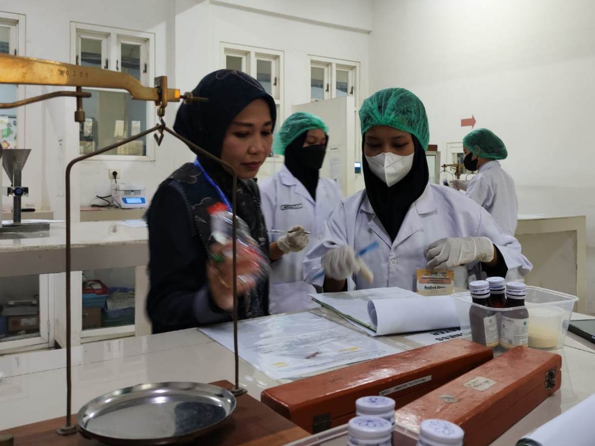 SMK PIM Cetak Tenaga Kerja Farmasi Profesional lewat Ujian Sertifikasi Kompetensi