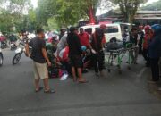 Diduga Kurang Waspada Saat Belok, Ibu dan Anak Jadi Korban Kecelakaan di Malang