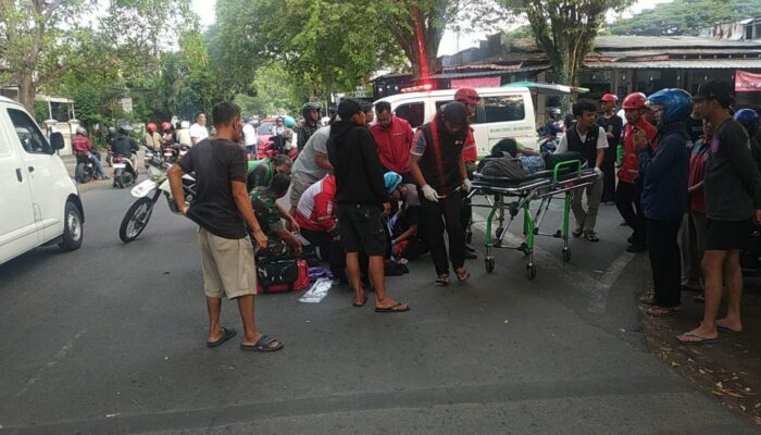 Diduga Kurang Waspada Saat Belok, Ibu dan Anak Jadi Korban Kecelakaan di Malang