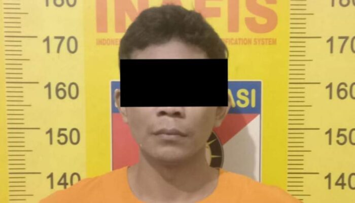 Asyik Nongkrong di Pinggir Jalan, Pemuda Malang Ditangkap Polisi dengan 8 Poket Sabu