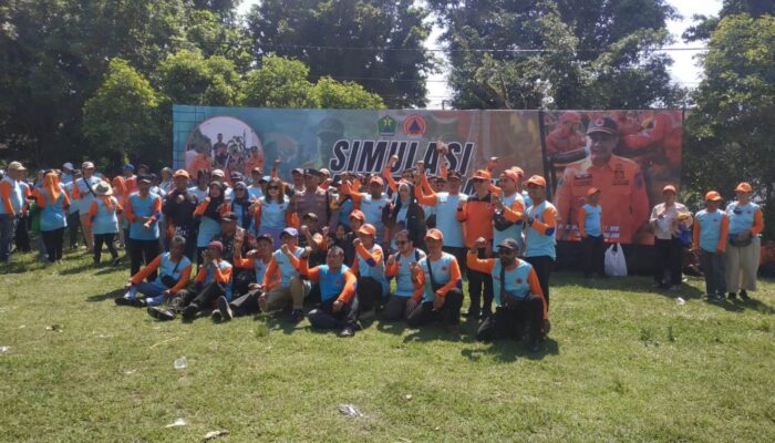 BPBD Kota Malang Kumpulkan Ratusan Warga Gelar Simulasi Penanggulangan Bencana