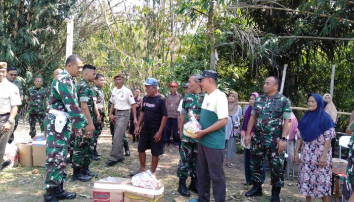 HUT ke-80 TNI, Kumdam V Brawijaya Bagikan Sembako ke Warga Bunulrejo