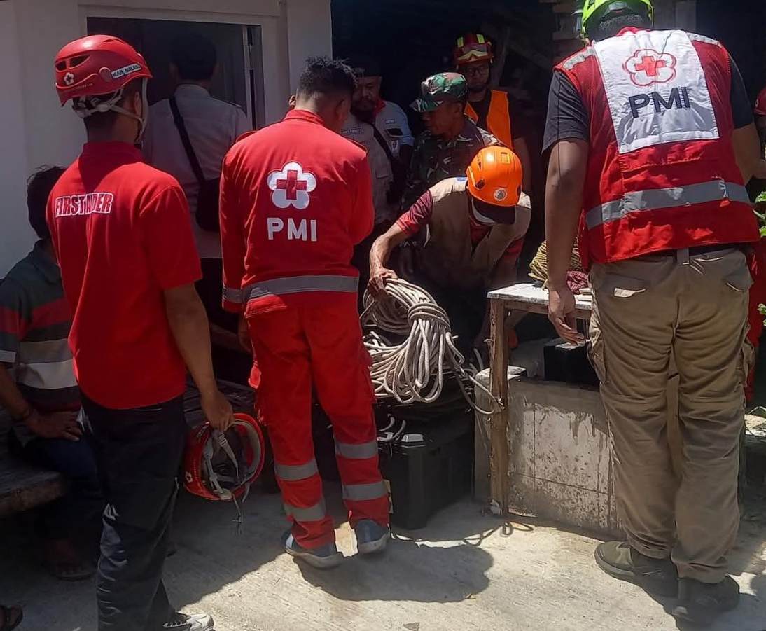 Evakuasi Dramatis! Pria di Malang Meninggal Terjebak di Dalam Sumur