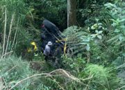 Jeep Wisata Jalur Bromo Terjun ke Jurang di Ngadas, Tiga Orang Luka