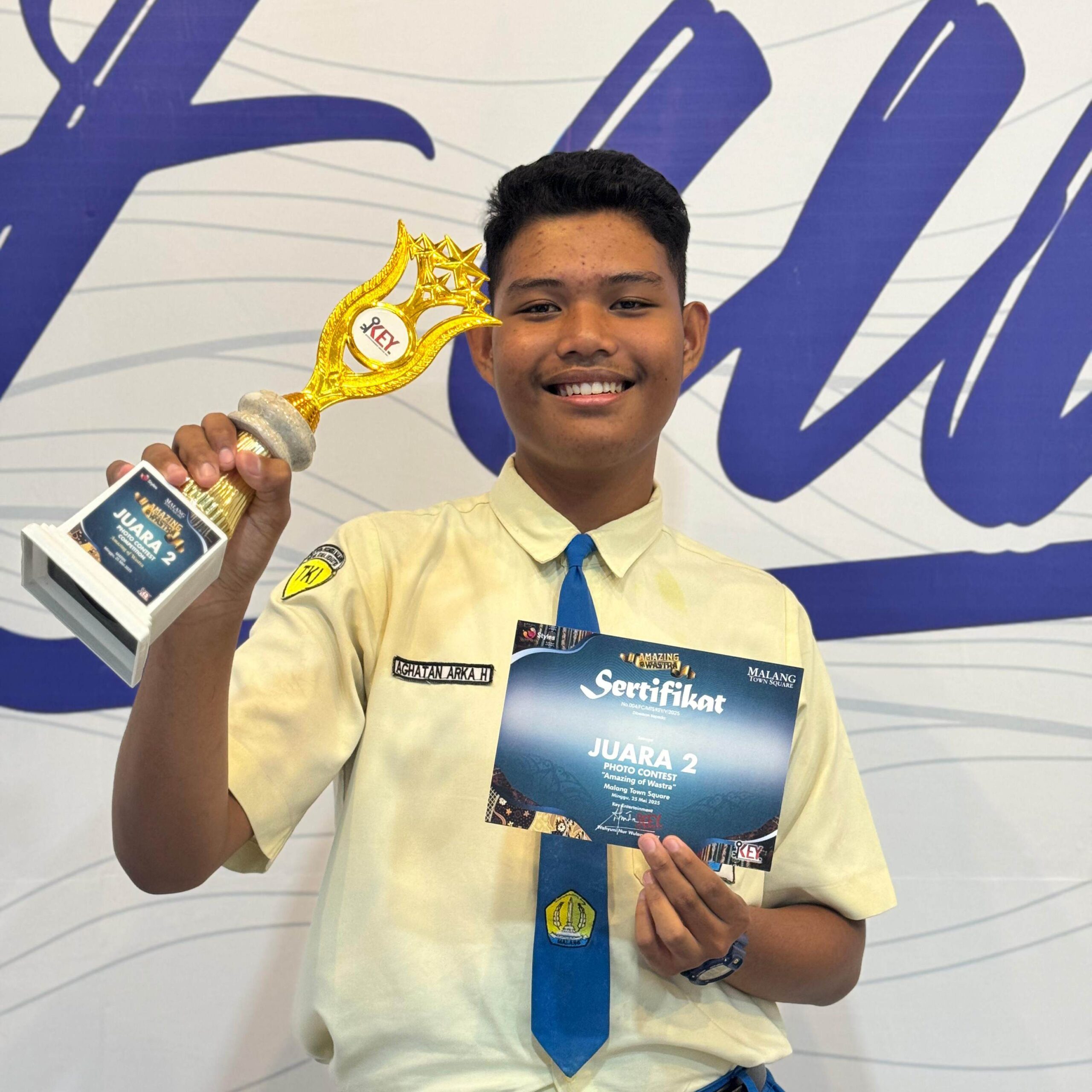 Bermula dari Hobi, Siswa SMK PIM Raih Juara 2 Foto Model Amazing of Wastra