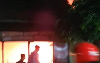 Warung Ireng Milik Ibu Yun di Wajak Dilalap Api, Diduga Korsleting Listrik
