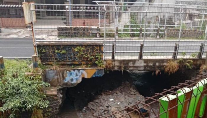 Jembatan di Simpang Sulfat Utara Nyaris Ambruk Diterjang Banjir, Warga Minta Pemkot Bergerak Cepat