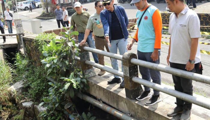 Tak Tunggu Anggaran 2026, Wali Kota Wahyu Langsung Turun Tangan Selamatkan Jembatan Sonokembang