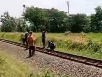 Pencari Rongsokan Tewas Tertabrak KA Penataran di Rel Mojotengah Pasuruan