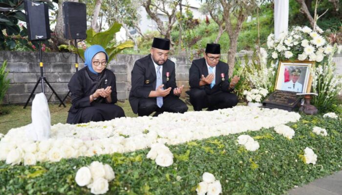 Jejak Doa di Tanah Pemimpin: Ziarah Wali Kota Batu Menyambung Nilai dan Warisan Kota