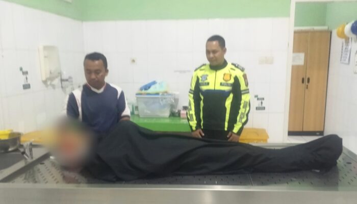 Kakek Pengayuh Sepeda Meninggal Dunia Setelah Tertabrak Minibus