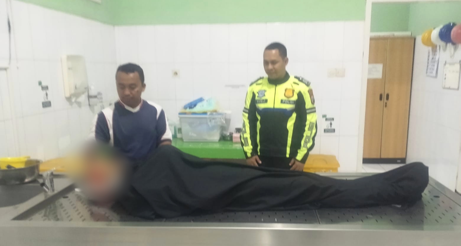 Kecelakaan tragis terjadi di Jalan Raya Segenggeng, Desa Wonokerso, Kecamatan Pakisaji, Kabupaten Malang, Sabtu (18/10/2025) siang.