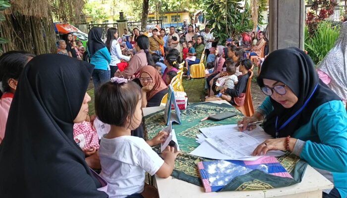 Antusiasme Warga Sukomaju B dalam Posyandu TMMD 126 Dorong Peningkatan Kesehatan Desa