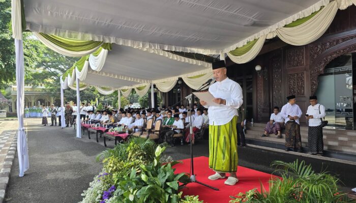 Santri Kabupaten Malang Teguhkan Peran Strategis dalam Melestarikan Islam Nusantara di Apel HSN 2025
