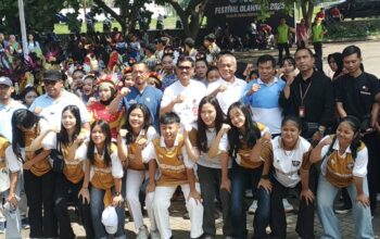 GOR Ken Arok, berubah jadi lautan semangat dan sorak sorai. Ribuan pelajar dari berbagai sekolah se-Malang Raya tumplek blek mengikuti Festival Olahraga 2025 Piala Wali Kota Malang, yang digelar Pemerintah Kota Malang melalui Dinas Pemuda, Olahraga dan Pariwisata (Disporapar).Ksmis (24/10/2025).