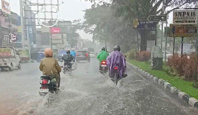 Kawasan Suhat Kembali Tergenang, Pembangunan Drainase Masih Dalam Proses Pengerjaan