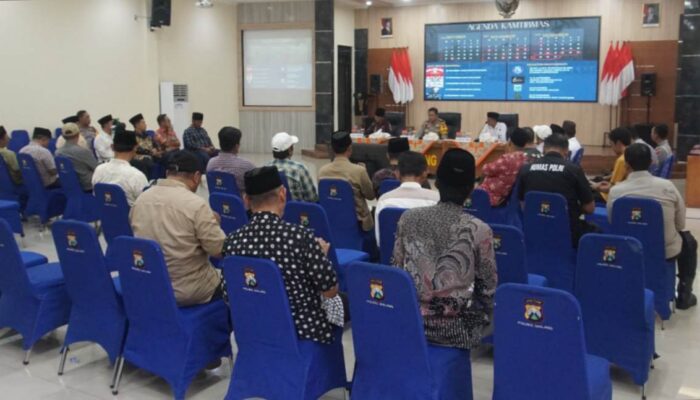 Kapolres Malang: Kepala Desa Harus Jadi Penyejuk, Bukan Terprovokasi Isu Medsos