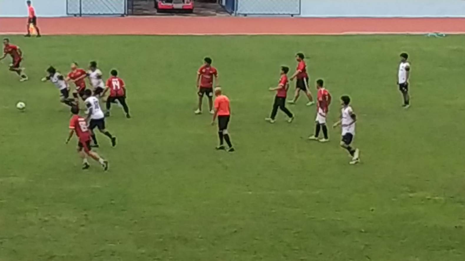 Trofeo Legenda Gajayana Gaungkan Semangat Sumpah Pemuda, Wawali Ali Muthohirin Cetak Gol Penalti