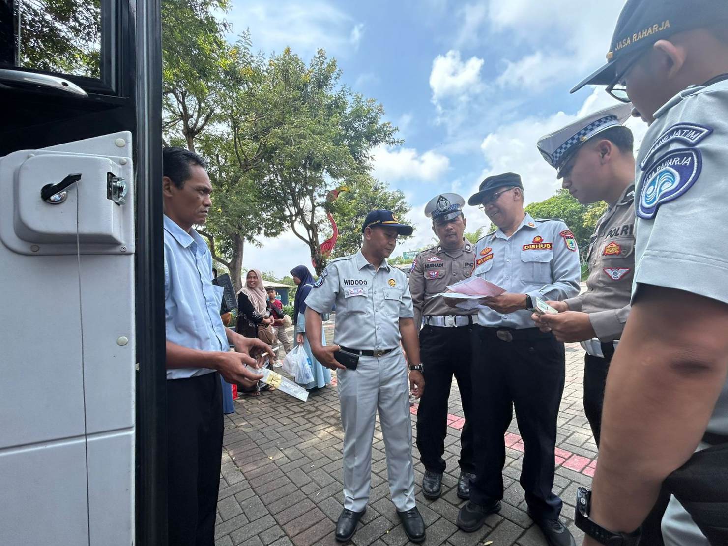 Jelang Nataru, BPTD Kelas II Jawa Timur Ramp Check Bus Pariwisata di Kota Batu