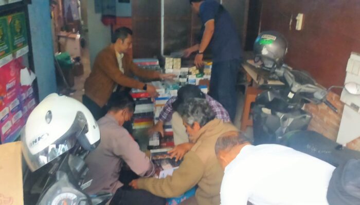 Tim Gabungan Satpol PP Kota Batu dan Bea Cukai Berhasil Sita Ribuan Bungkus Rokok Ilegal