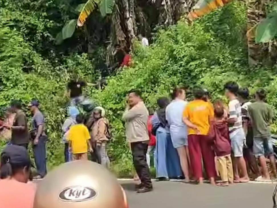 Heboh Penemuan Mayat Diduga Gantung Diri Lebih dari Dua Hari di Sumbermanjing Wetan