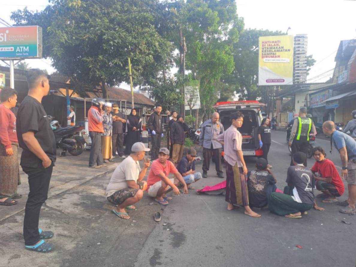 Seorang Lansia Pengendara Motor Tewas di TKP Kecelakaan Mayjend Sungkono Malang