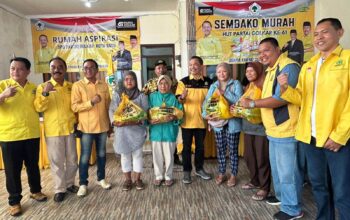 Ratusan Warga Serbu Sembako Terjangkau di Pasar Murah Golkar Kota Batu