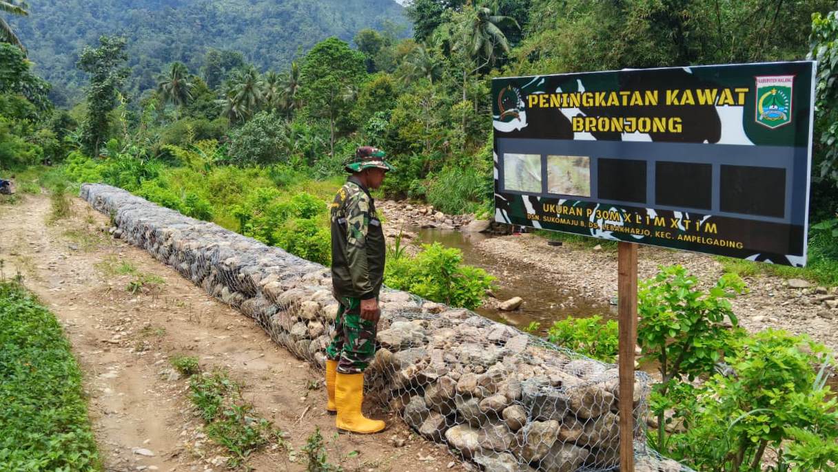 TMMD ke-126 Lebakharjo Rampungkan Pembangunan Bronjong Sukomaju