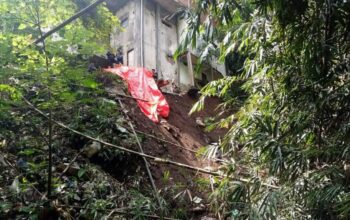 Longsor di Tlogomas: Dua Rumah Warga Terancam Ambruk, BPBD Minta Waspada Longsor Susulan