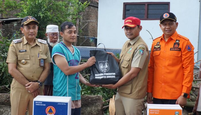 Tim Gabungan BPBD Gerak Cepat Tangani Dampak Angin Kencang di Jombang 2025
