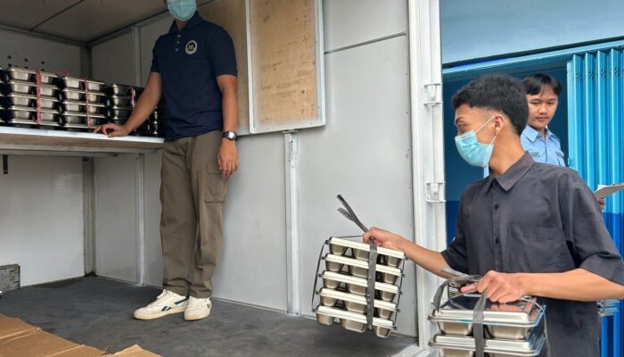 Perdana Kirim 640 Porsi, SPPG Syair Beji Batu Jalankan Program MBG 6 Sekolah