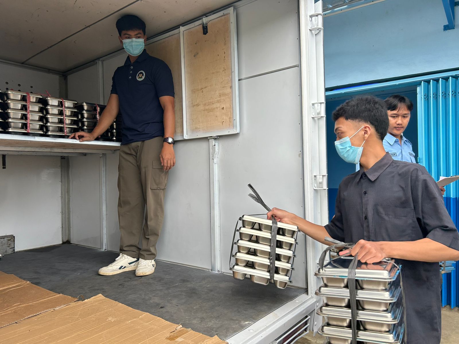 Perdana Kirim 640 Porsi, SPPG Syair Beji Batu Jalankan Program MBG 6 Sekolah