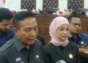 Kekosongan jabatan di lingkungan Pemerintah Kota (Pemkot) Malang semakin menjadi perhatian publik. Kondisi ini tak hanya terjadi di tingkat kelurahan dan kecamatan, tetapi juga di sejumlah organisasi perangkat daerah (OPD) dan sekolah negeri.