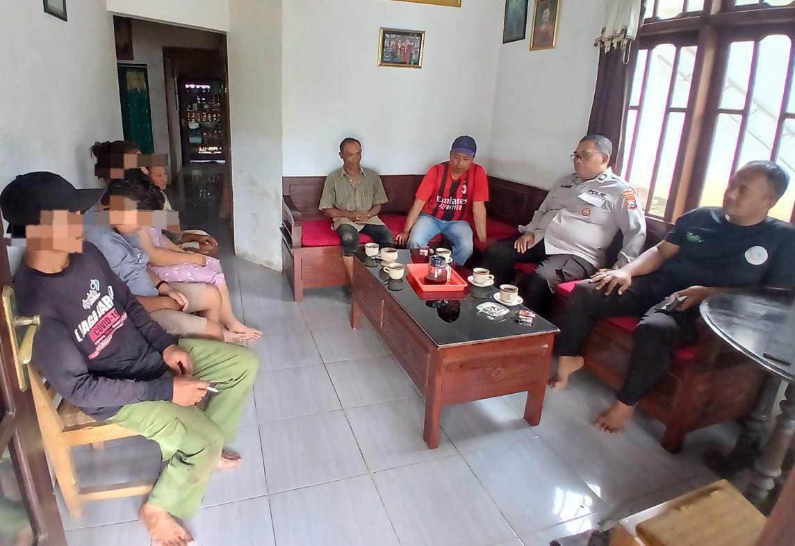 Telepon 110 Gegerkan Polsek Tumpang: Seorang Anak Laporkan Sang Ibu Karena Dipukul