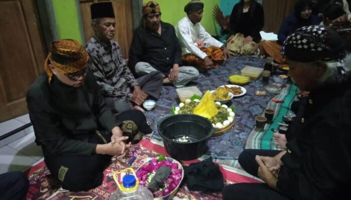 Batu Sakral Selo Manik Agung Tri Sangga Kembali Muncul: Masyarakat Adat Singhasari Yakini Sebagai Tanda Restu Leluhur