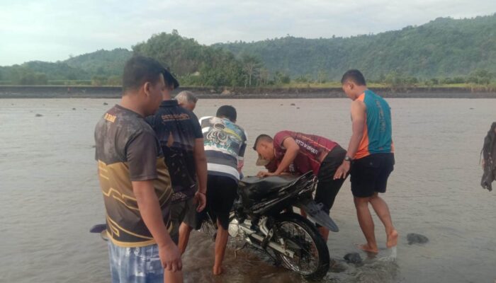 Motor Ditemukan Dua Kilometer dari Lokasi, Ibu dan Anak Korban Hanyut di Sungai Glidik Masih Belum Ditemukan