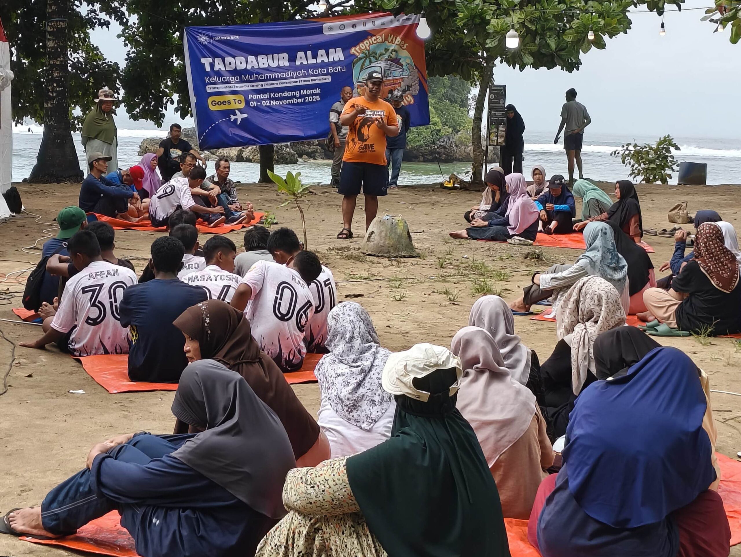 Edukasi Iklim di Pantai Kondang Merak: Kolaborasi Sahabat Alam Indonesia dan MDMC Batu Bangun Ketahanan Ekologi Pesisir