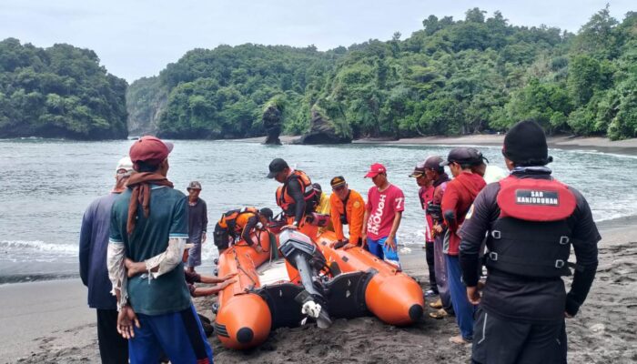 Hari Ketiga Pencarian Ibu dan Anak Hanyut di Sungai Glidik, Tim SAR Belum Temukan Korban