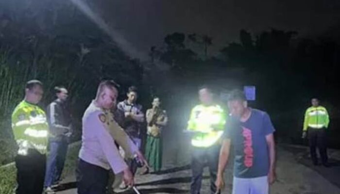 Sekeluarga Tewas Usai Hadiri Hajatan, Motor Dikendarai Anak 14 Tahun Tabrak Truk di Purwosari