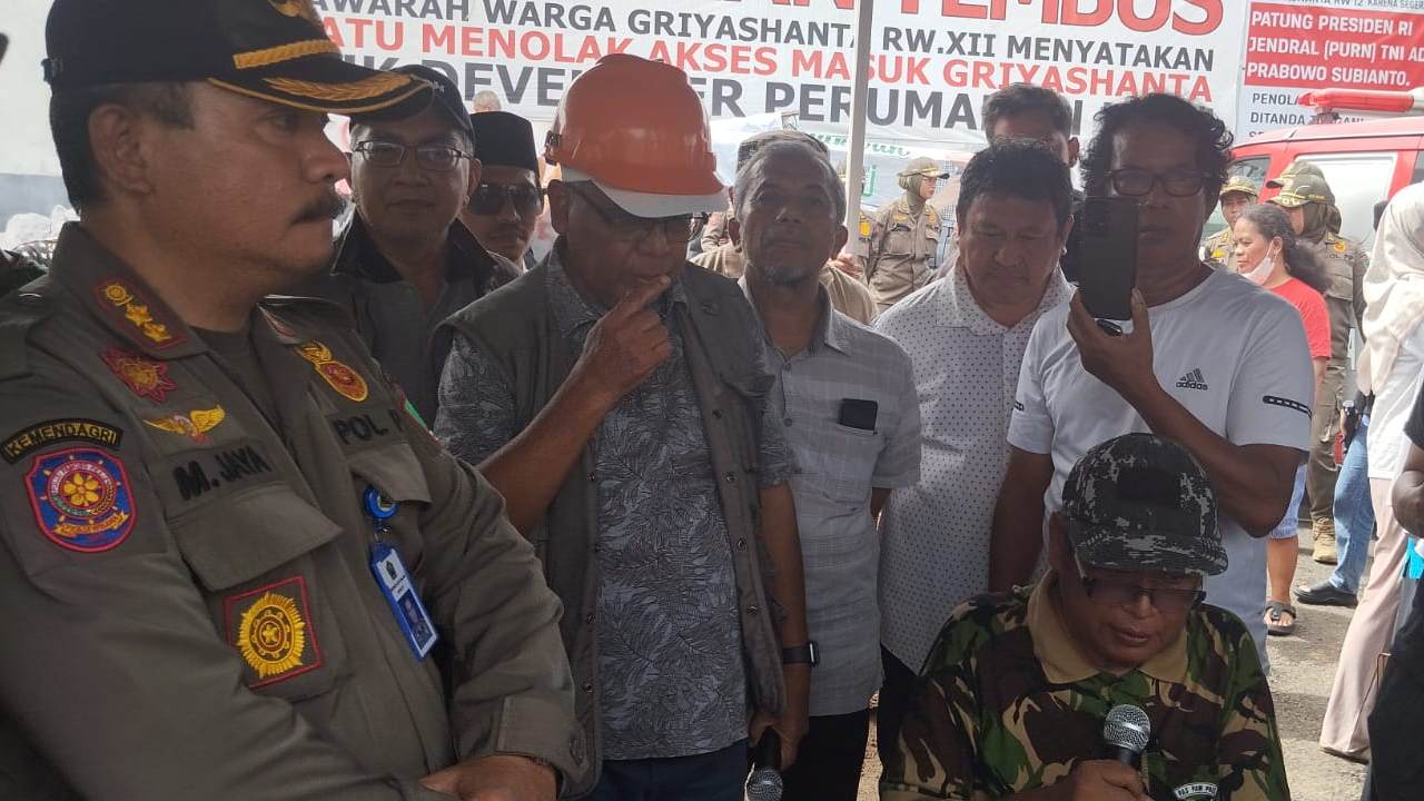 Polemik Jalan Tembus, Warga Griyashanta Usir Satpol PP Kota Malang