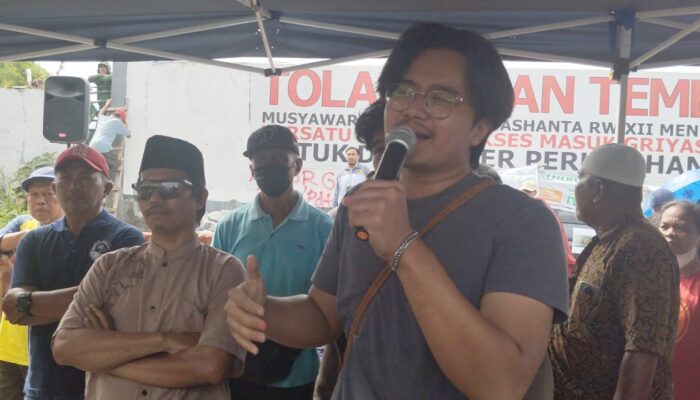 Mahasiswa Bantu Warga Griyashanta, Satpol PP Kota Malang Akhirnya Mundur