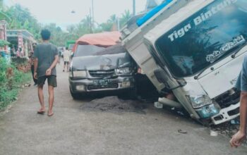 Lolos Rem, Truk Pasir Tabrak Tiga Kendaraan dan Warung di Gedangan Malang