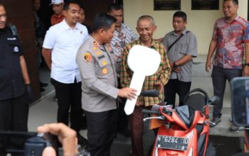 Kapolres Malang Serahkan Motor Hasil Curian Kepada Pemiliknya