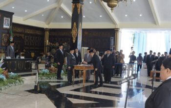 Pemerintah Kabupaten (Pemkab) Jombang kembali menggelar mutasi pejabat Jombang gelombang kedua pada Jumat (7/11/2025).