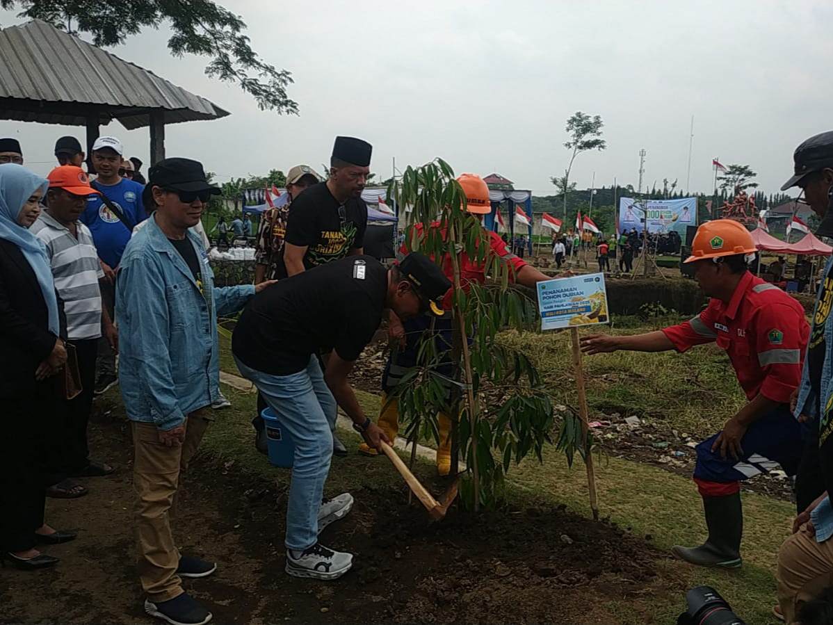 Wali Kota Malang Tanam 1.000 Pohon Durian di Hari Pahlawan: Lanjutkan Semangat Perjuangan Lewat Gerakan Hijau