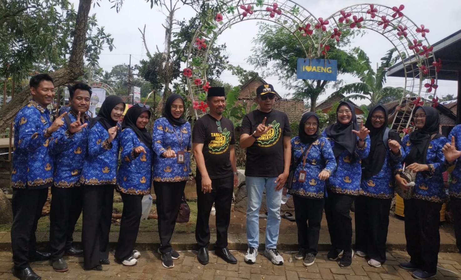 Wujudkan Wisata Sungai dan Ekonomi Hijau, DLH Kota Malang Tanam Seribu Pohon Durian di Wonokoyo